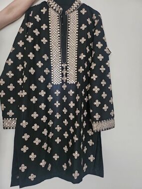 Embellished Black Tunic Kurta with Gold Mirror Work